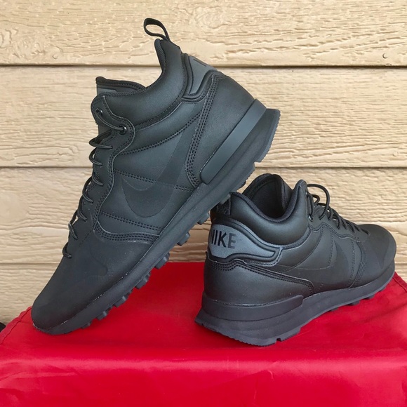 Nike Internationalist Utility Triple Black Shoes - Picture 7 of 9